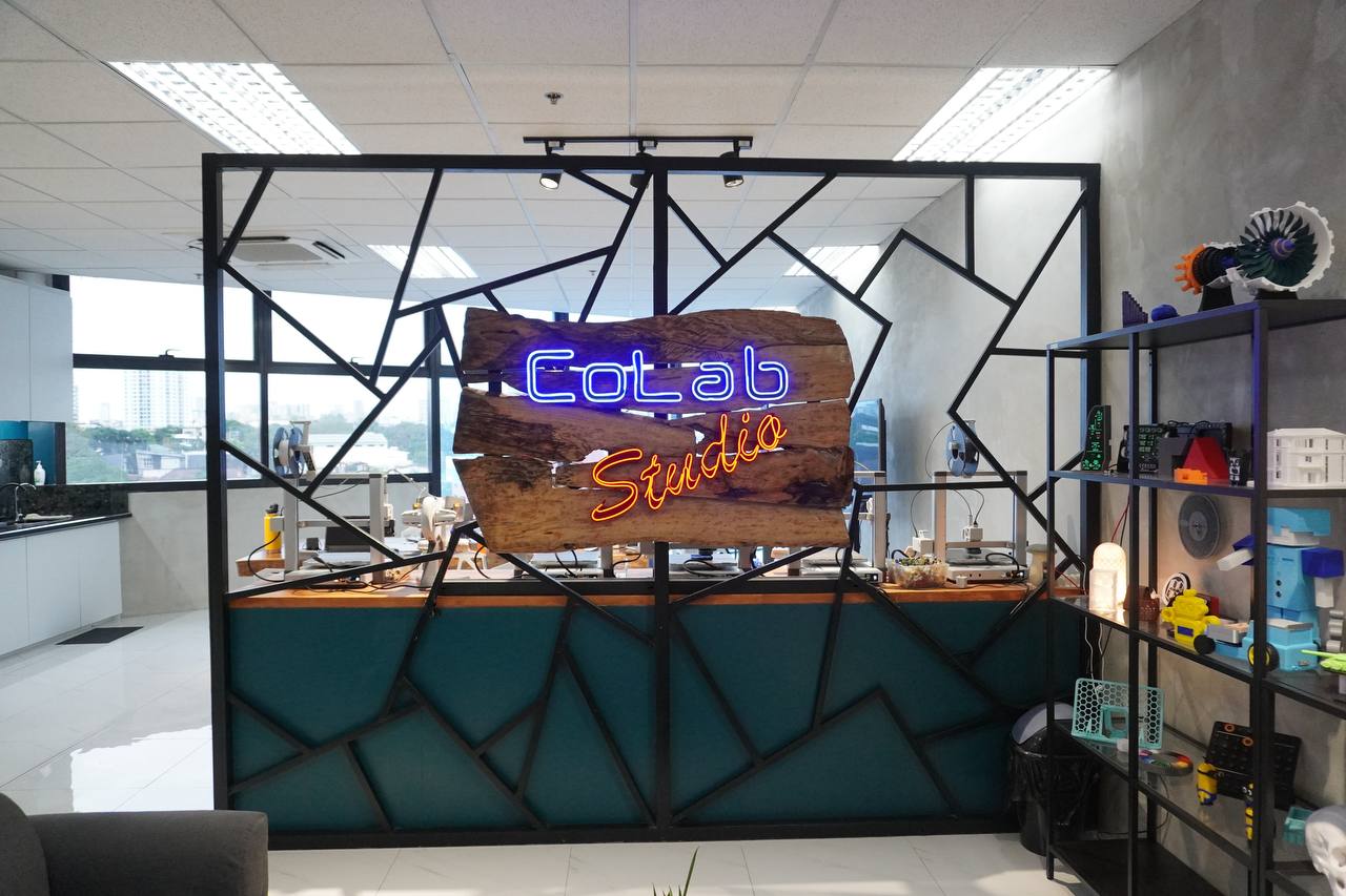 CoLab Studio sign