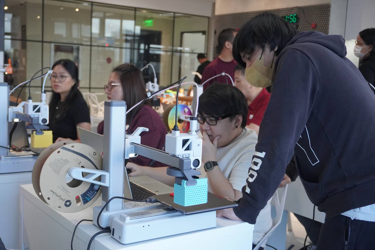 CoLab Studio 3D printing workshop in Mandaluyong